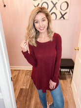 Load image into Gallery viewer, Burgundy Long Sleeve Scoop Neck Sweater
