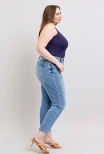 Load image into Gallery viewer, JUDY BLUE Mid Rise Light Wash With Cell Phone Pocket (Sizes: 0-24)
