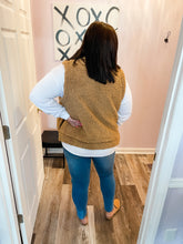 Load image into Gallery viewer, Plus Size Khaki Sherpa Vest

