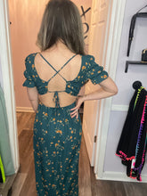 Load image into Gallery viewer, Hunter Green Floral Puff Sleeve Criss Cross Back Dress
