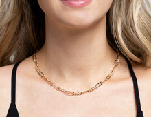 Load image into Gallery viewer, Wavy Link Necklace
