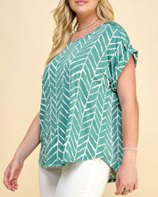 Load image into Gallery viewer, Plus Size Green &amp; White Shoulder Top
