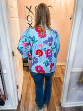 Load image into Gallery viewer, Plus Size Multi-Colored Mixed Floral Print Flutter Sleeve Top (Sizes: 1XL-4XL)
