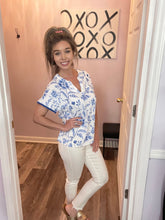 Load image into Gallery viewer, Blue &amp; White Floral With Blue Scalloped Trim Top
