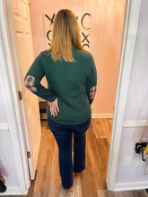 Load image into Gallery viewer, Green and Plaid Elbow Pad Quilted Pullover
