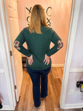 Load image into Gallery viewer, Green and Plaid Elbow Pad Quilted Pullover
