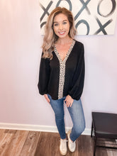 Load image into Gallery viewer, Black &amp; Leopard Middle Lined Long Sleeve Top
