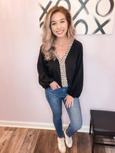 Load image into Gallery viewer, Black &amp; Leopard Middle Lined Long Sleeve Top
