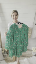 Load and play video in Gallery viewer, Plus Size Teal Floral Dress
