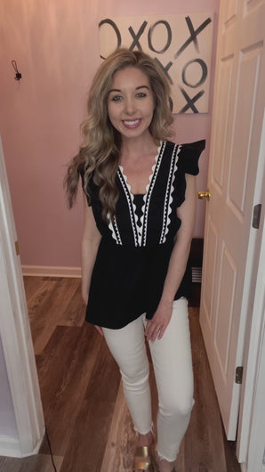 Black & White Ric Rac Scalloped Trim Top