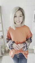 Load and play video in Gallery viewer, Floral Bubble Sleeve Top
