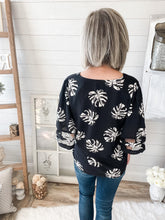 Load image into Gallery viewer, Palm Leaf Top With Mesh Sleeves
