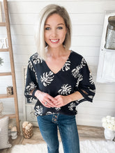 Load image into Gallery viewer, Palm Leaf Top With Mesh Sleeves
