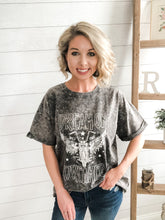Load image into Gallery viewer, Dream On Dreamer Graphic Distressed T-Shirt
