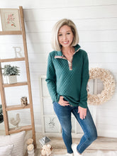 Load image into Gallery viewer, Green and Plaid Elbow Pad Quilted Pullover
