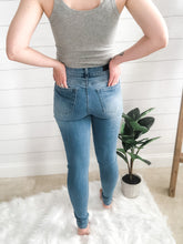 Load image into Gallery viewer, Light Wash High Rise 5 Button Down Jean
