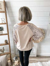 Load image into Gallery viewer, Ribbed and Leopard Print Long Sleeve Top
