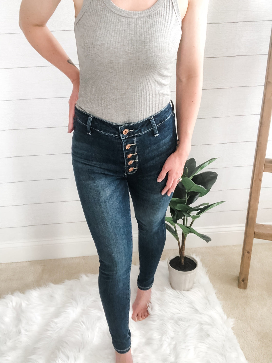 Dark Wash High Rise 5 Button Skinny Jeans