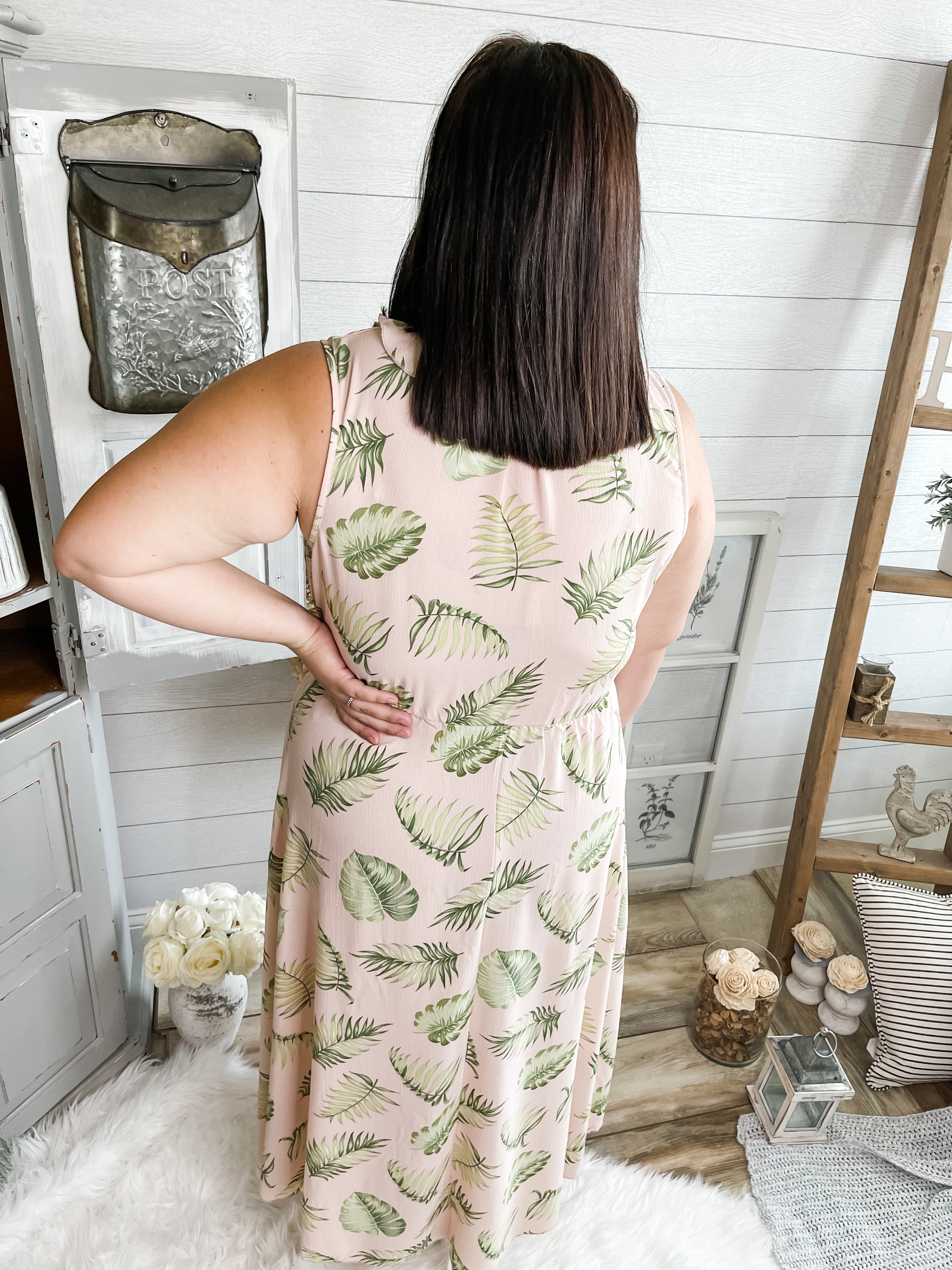 Plus Size Tropical Print Leaves Maxi Dress – Saluda Rose Boutique