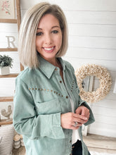 Load image into Gallery viewer, Corduroy Feeling Buttoned Down Long Sleeve Top
