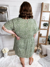 Load image into Gallery viewer, Plus Size Lightweight Green Leopard Print Tassel Babydoll Dress
