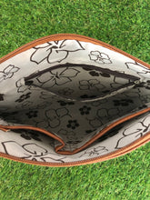 Load image into Gallery viewer, Oversized Everyday Wristlet Clutch - Chestnut
