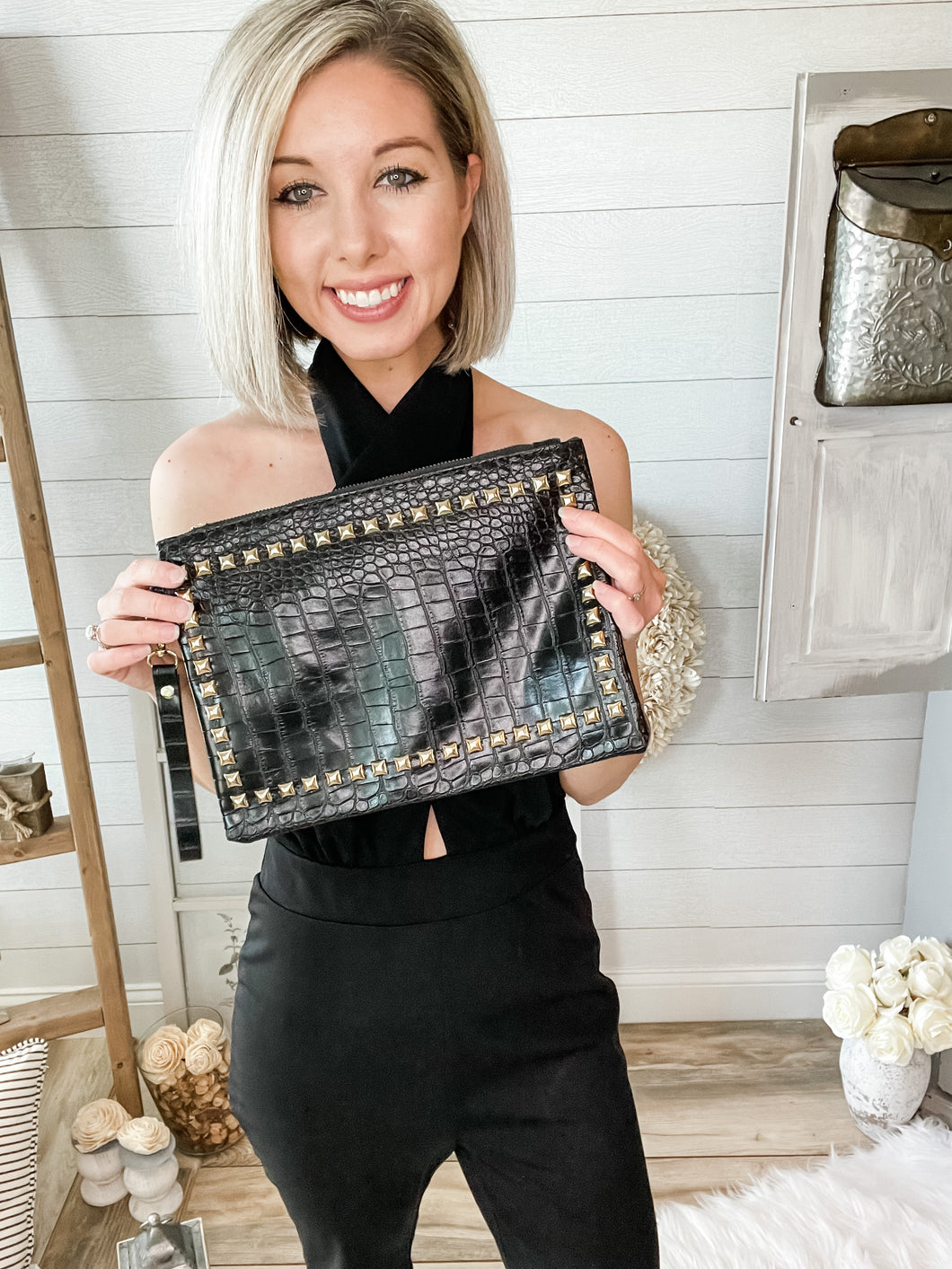 Black Faux Crocodile Pattern Clutch With Attached Wristlet