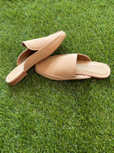 Load image into Gallery viewer, Camel Mule
