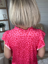 Load image into Gallery viewer, Hot Pink Cheetah Print Ruffled Top
