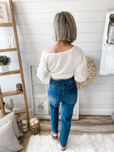 Load image into Gallery viewer, &#39;Mom Jean&#39; High Rise Straight Leg With Frayed Hem
