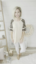 Load and play video in Gallery viewer, Ruffled Leopard Tiered Sleeve Top
